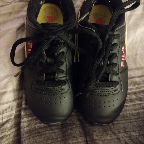 Shoes - Picture 2 of 6